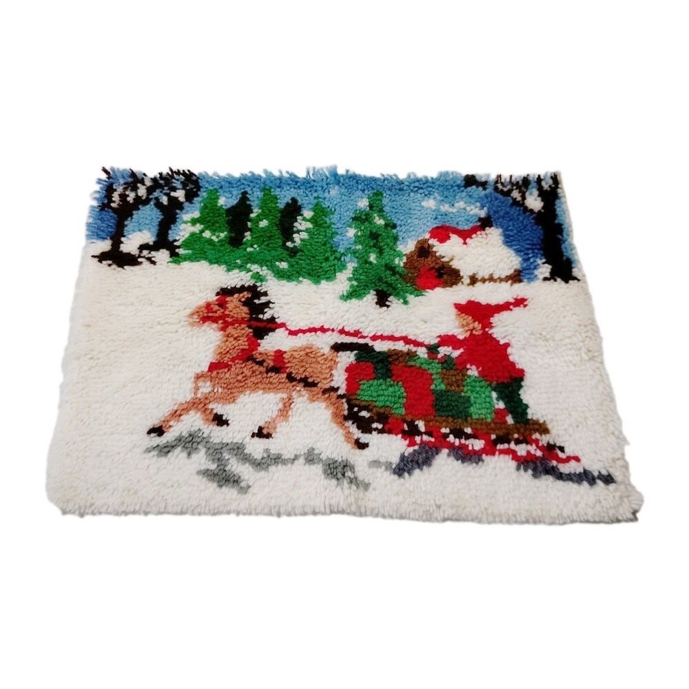 Vintage Christmas Latch Hook Rug Round 20"x26" Sleigh Horse Presents Snow
